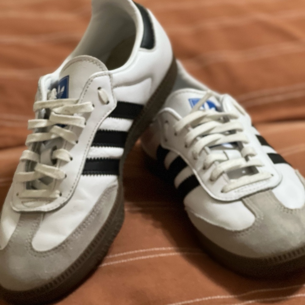 Adidas sambas Sneakers with Black and White Design in size 6. Good condition.